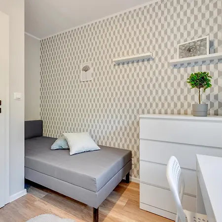 Δωμάτια σε οικογενειακή κατοικία Subislawa 31i